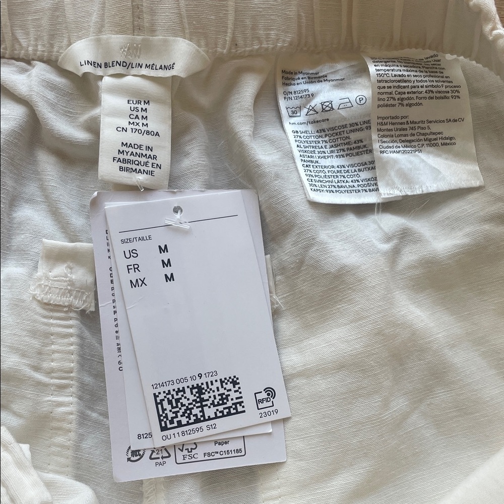 NWT H&M Women's White Linen Blend Casual Shorts with Pockets - Medium - Picture 2 of 4